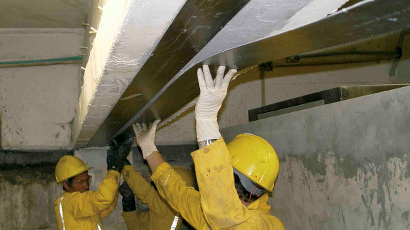 Refuerzo de puentes con placas de fibra de carbono 