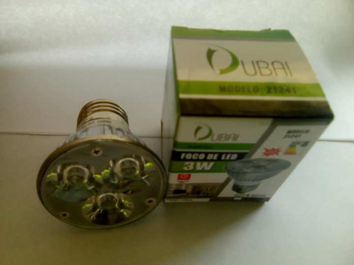 FOCO DICROICO 3W ENTRADA E27
CÓDIGO: 21241
MARCA DUBAI