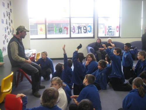 Brendan having a talk to the kids about reptiles at Berwick Springs Primary School.