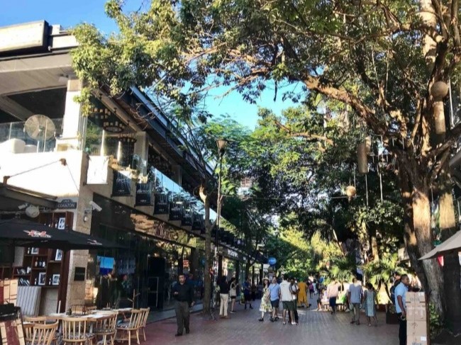 https://0201.nccdn.net/4_2/000/000/038/2d3/5a-avenida.jpg