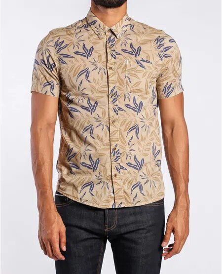 Board shorts with flowers Board shorts with flowers