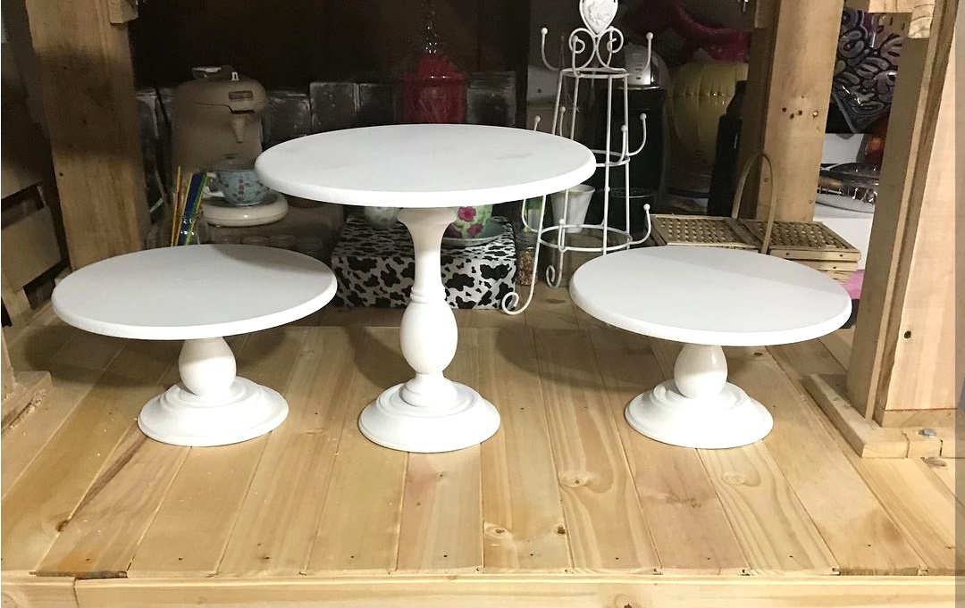 Bases Redondas para Postres 
Altas y Bajas 30 cm Diámetro
$ 20.000 
precio unitario