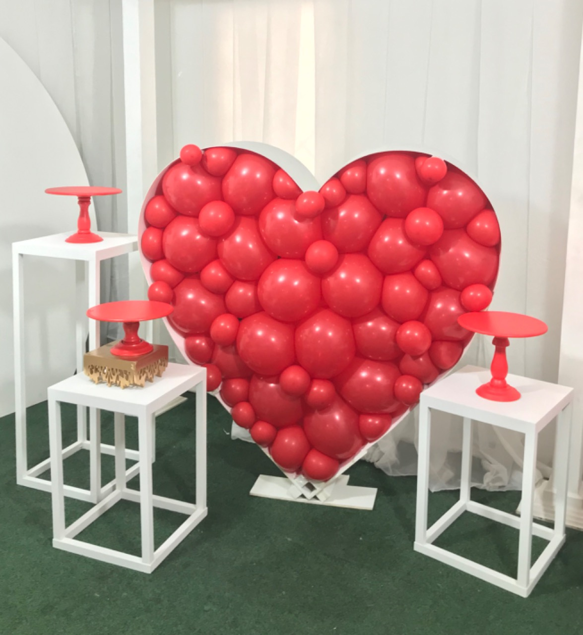 Corazon Hueco Gigante
$60.000 Sin Globos
$250.000 Con Globos
1.40m Alto X 1.40m Ancho
24Cm Profundidad