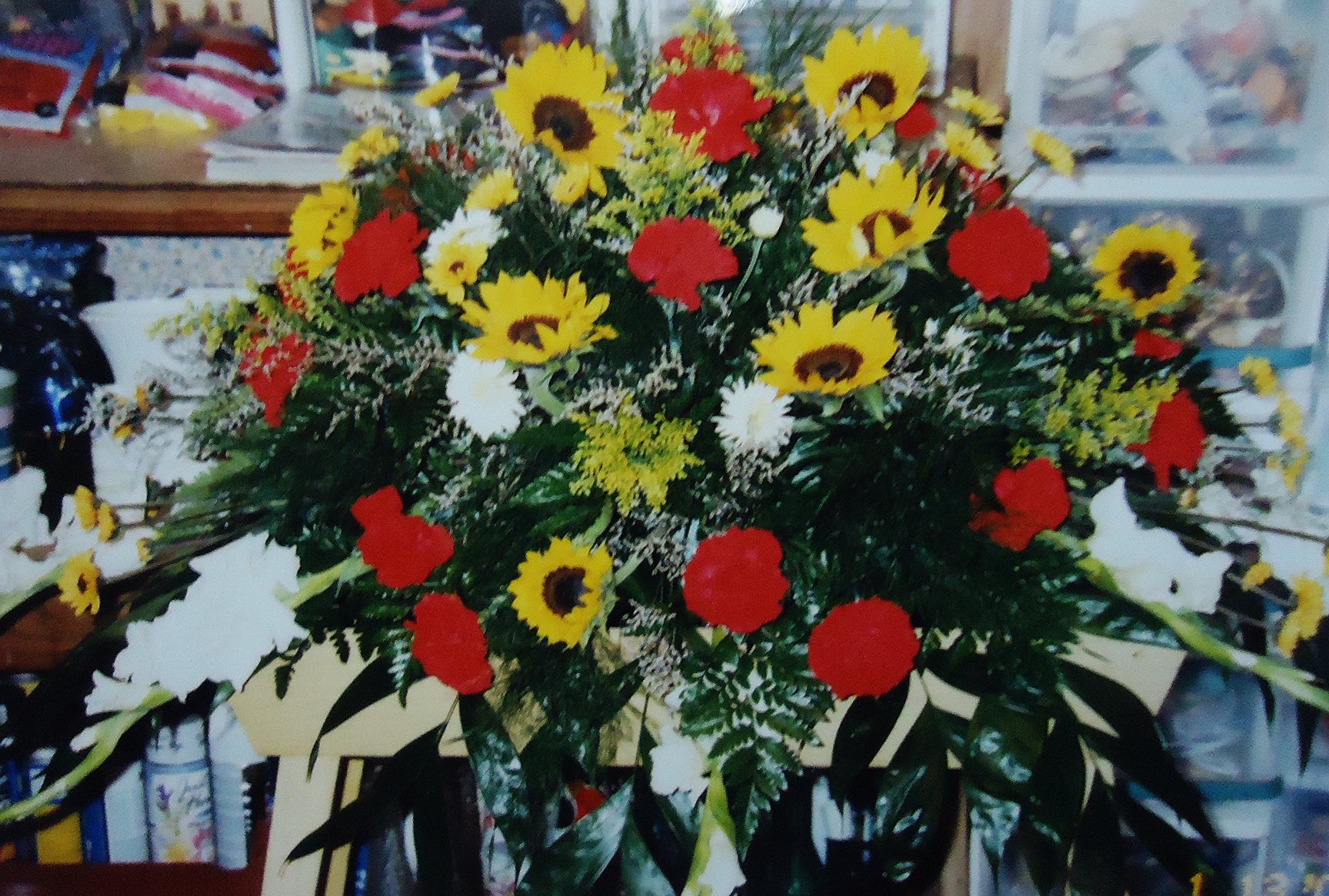 &quot;HEAVENLY SUNFLOWER&quot;  
   Sunflowers w/ Red &amp; White Carnations
     $400.00