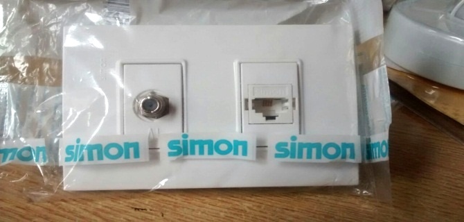 Toma Teléfono RJ45 + Toma coaxial 
TV Codigo 23026