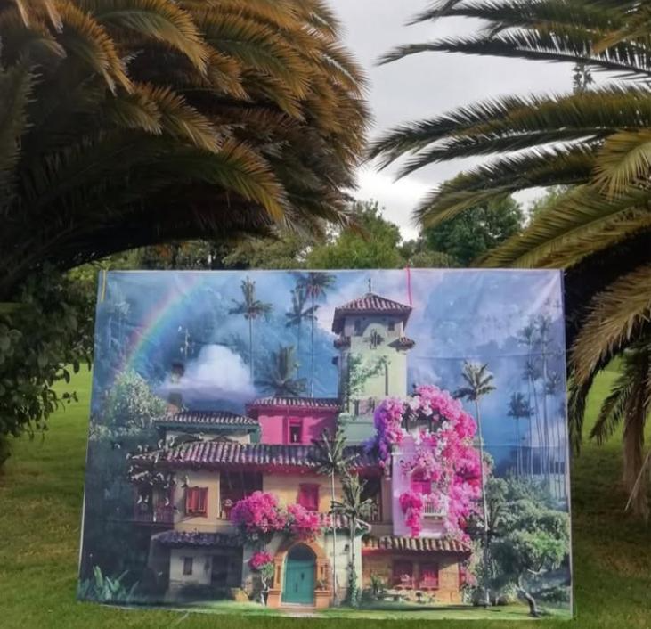 Pared Casa Encanto
Altura 2.20m X 3.12m Ancho
$ 200.000