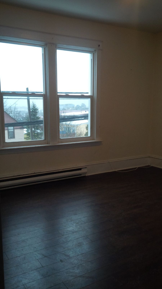 master bedroom photo 2