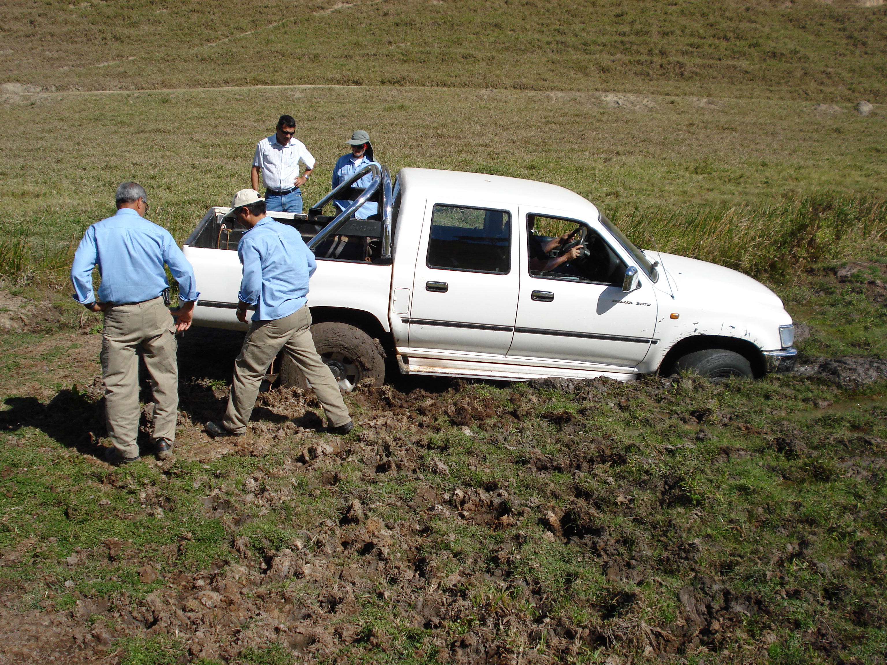 PROJETO AMARGOSA - BA - RIO TINTO
TRAÇÃO 4X4 - GEÓLOGOS