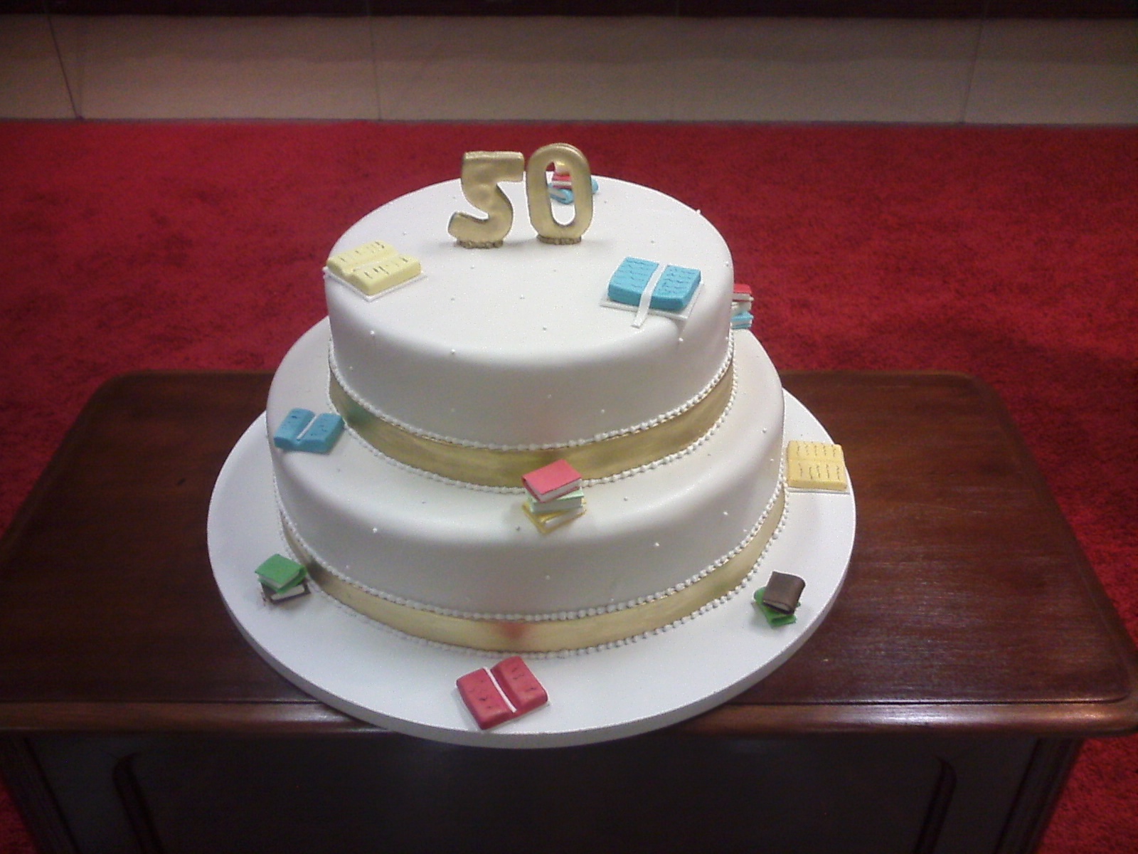 BOLO-DOS-50-ANOS-DE-REGULAMENTA-U00c7-U00c3O-DA-PROFISS-U00c3O-DE-BIBLIOTECARIO.-BRASILIA-2016