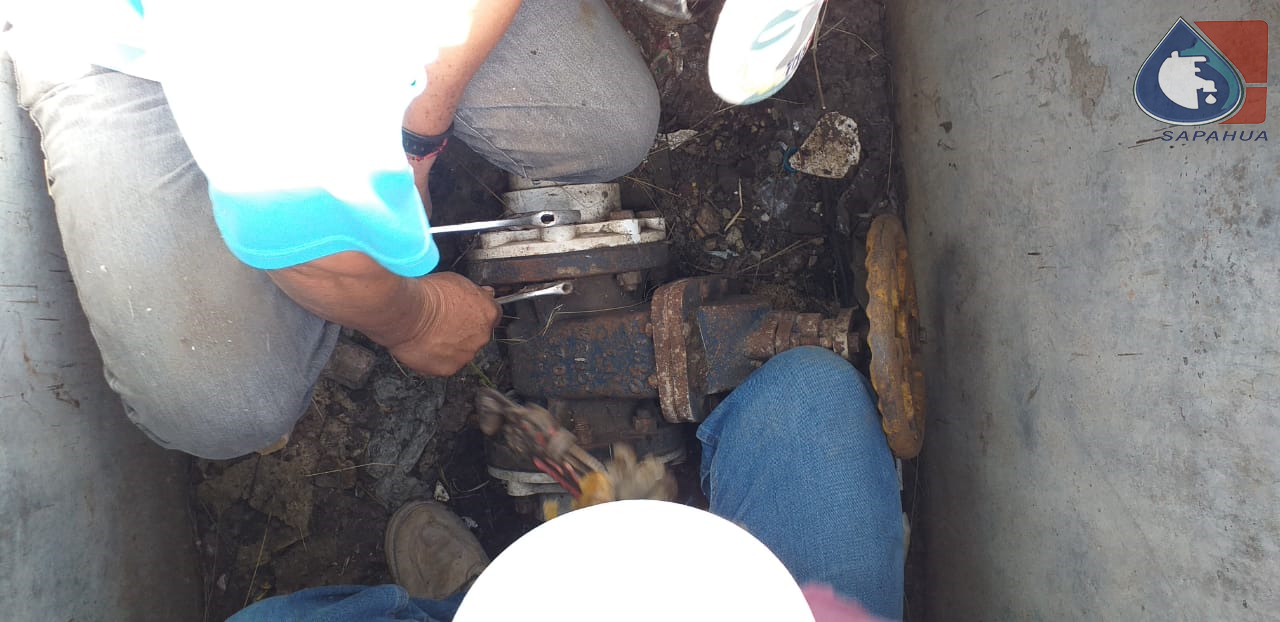 CAMBIO DE VÁLVULA DE 4" EN CALLE SAN CARLOS, COL. EL CARMEN