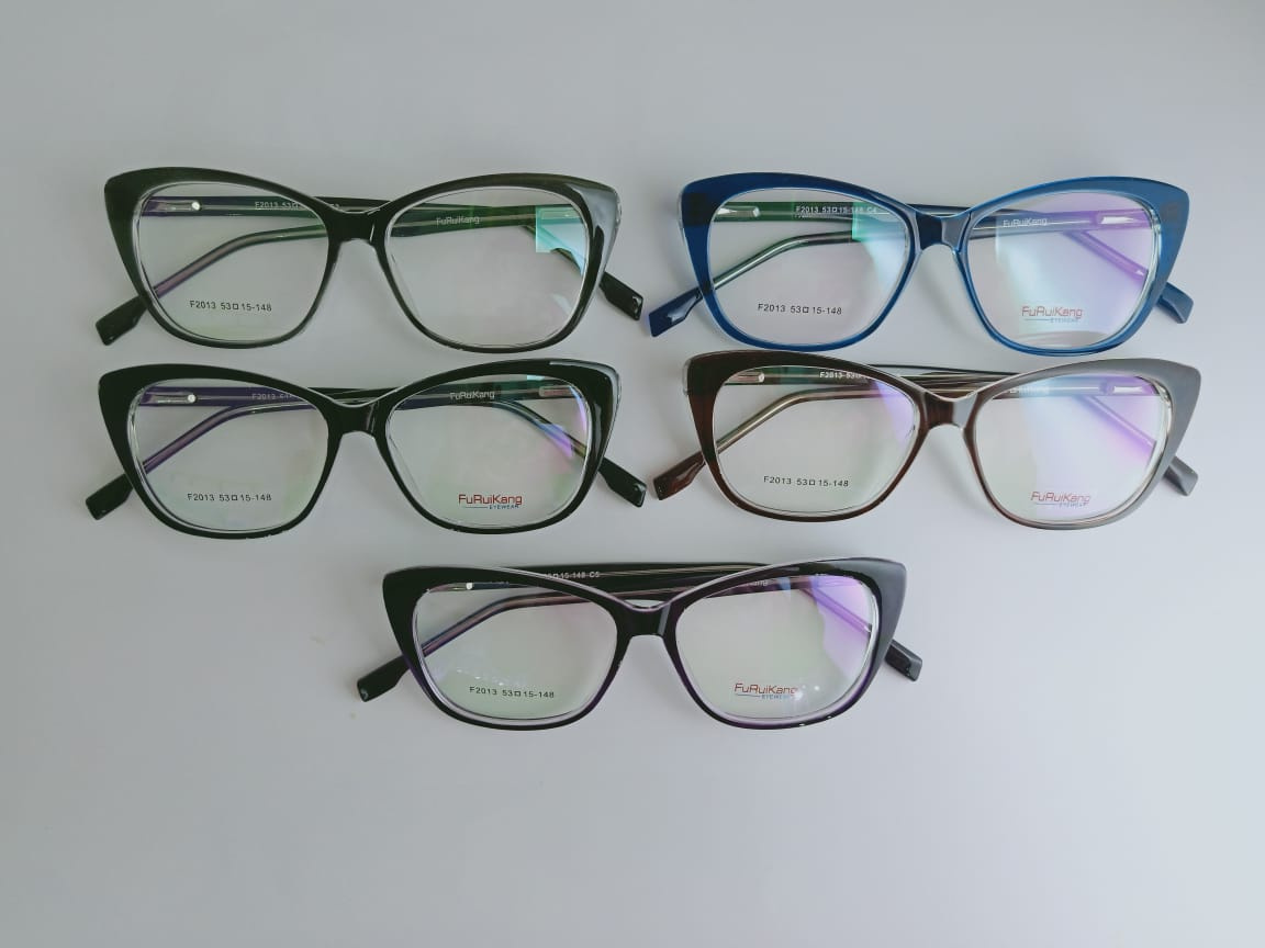 Modelo: F2013
Colores: Azul, Negro, Cafe, Negro transparente y Morado