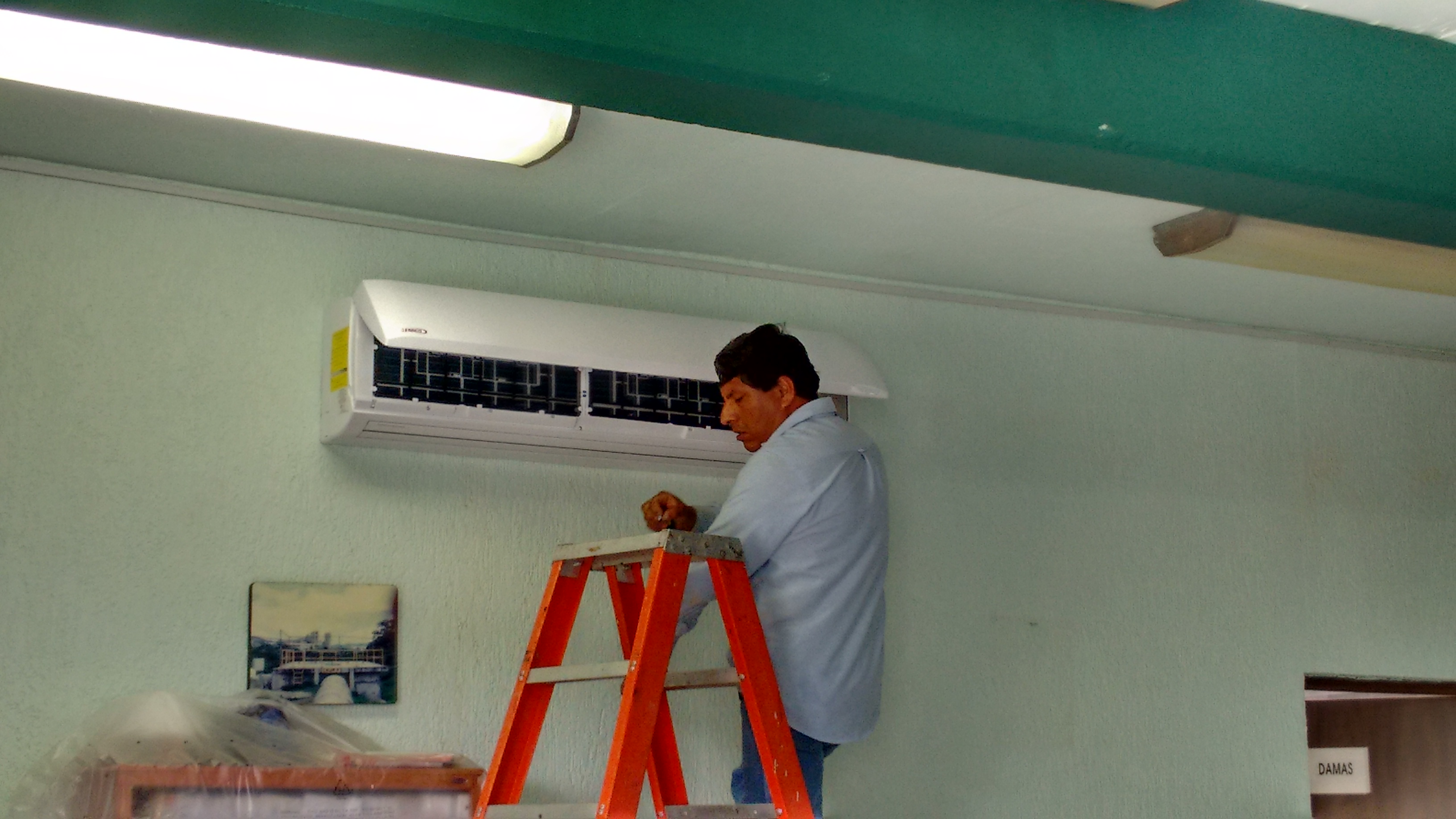 Instalación de Mini-Split 3 T.R.