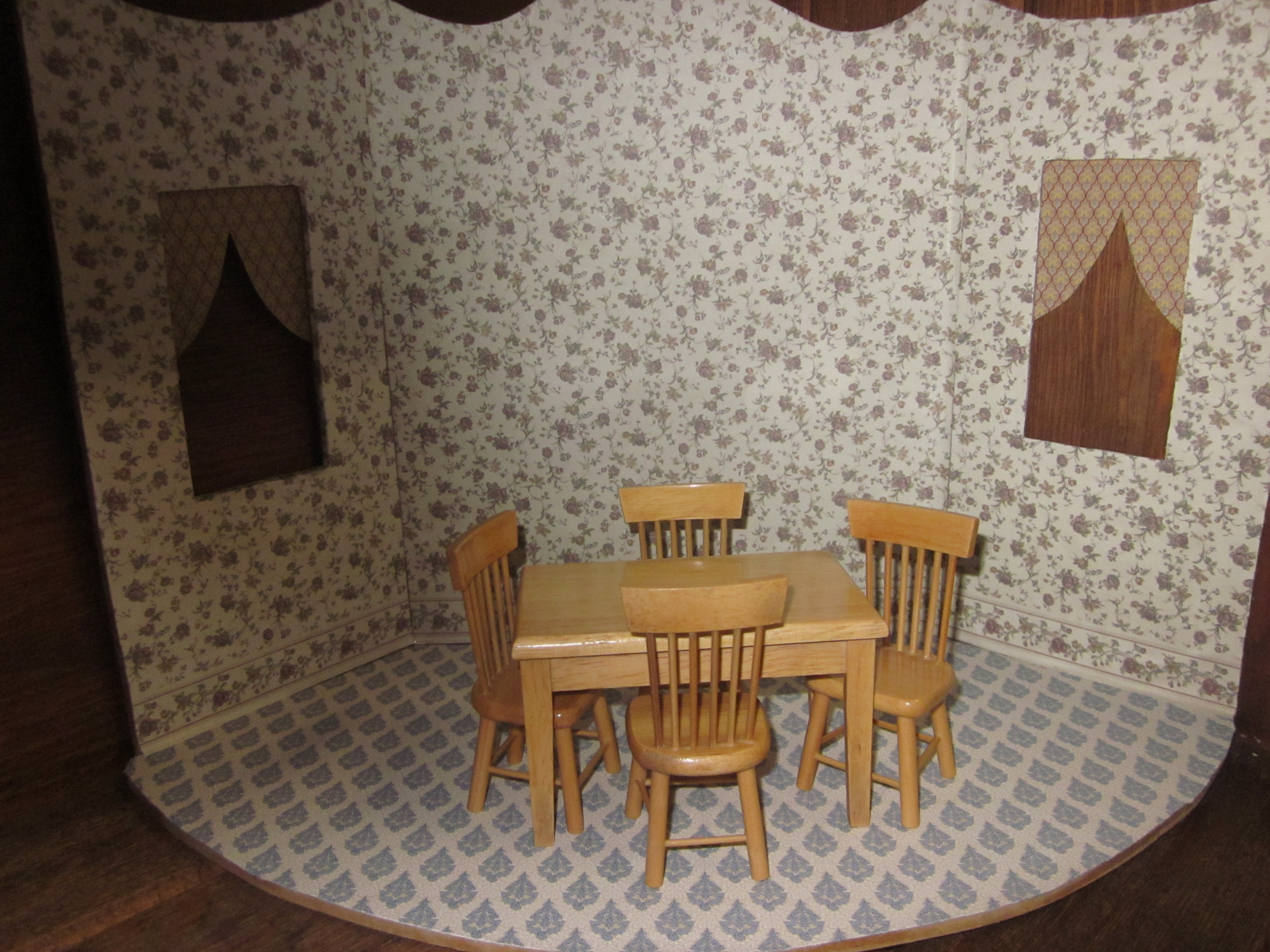 OAK TABLE AND WITH 4 CHAIRS