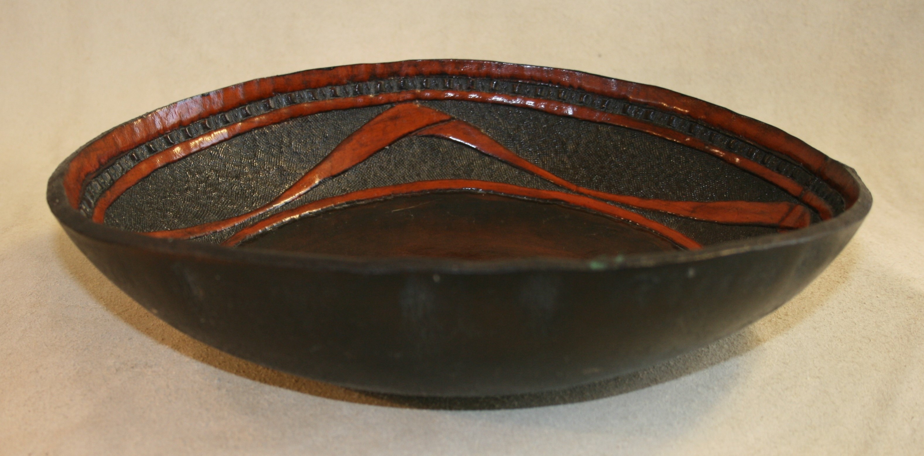 Leather Bowl - Simple Ribbons