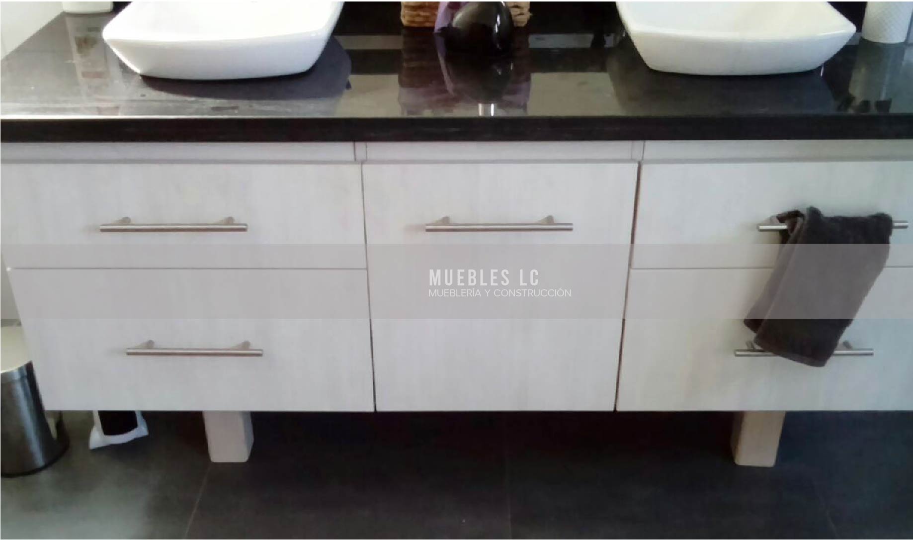 FABRICA DE MUEBLES LC - Vanitorios, muebles de apoyo, etc
