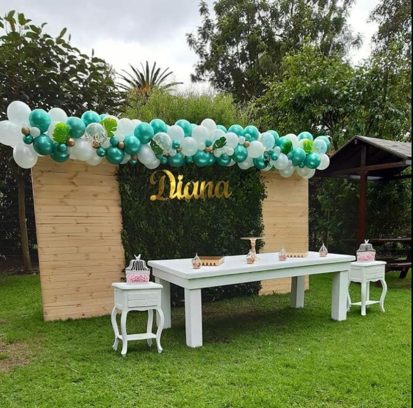 Rectangular Grande alta
Color Blanco 2.20X1m
$ 90.000
Precio de Alquiler