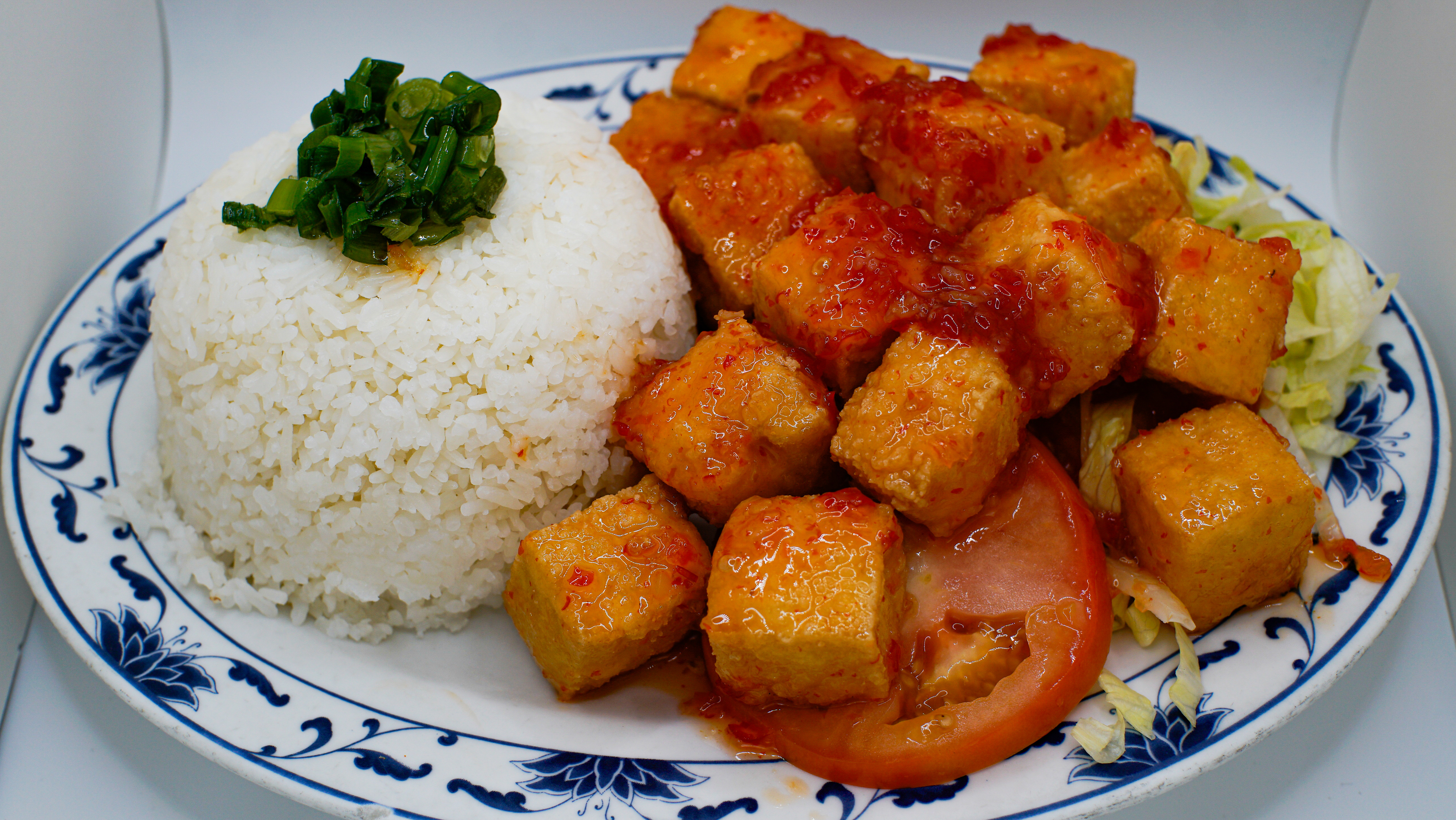 6V.   COM DAU HU CHIEN DON 