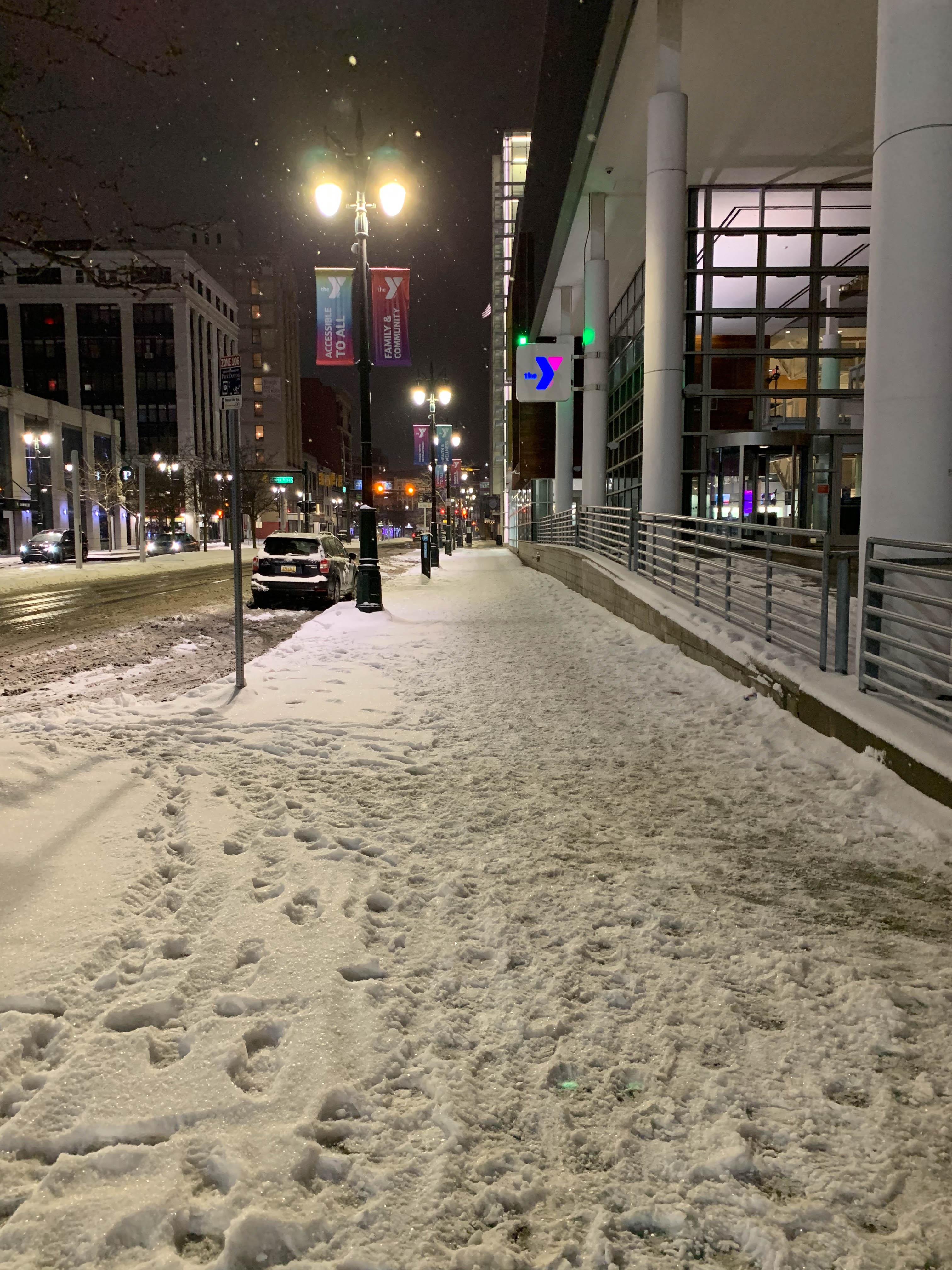 Daddy walked through the snow