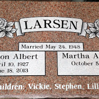 https://0201.nccdn.net/4_2/000/000/038/2d3/double-headstone-marker.jpg