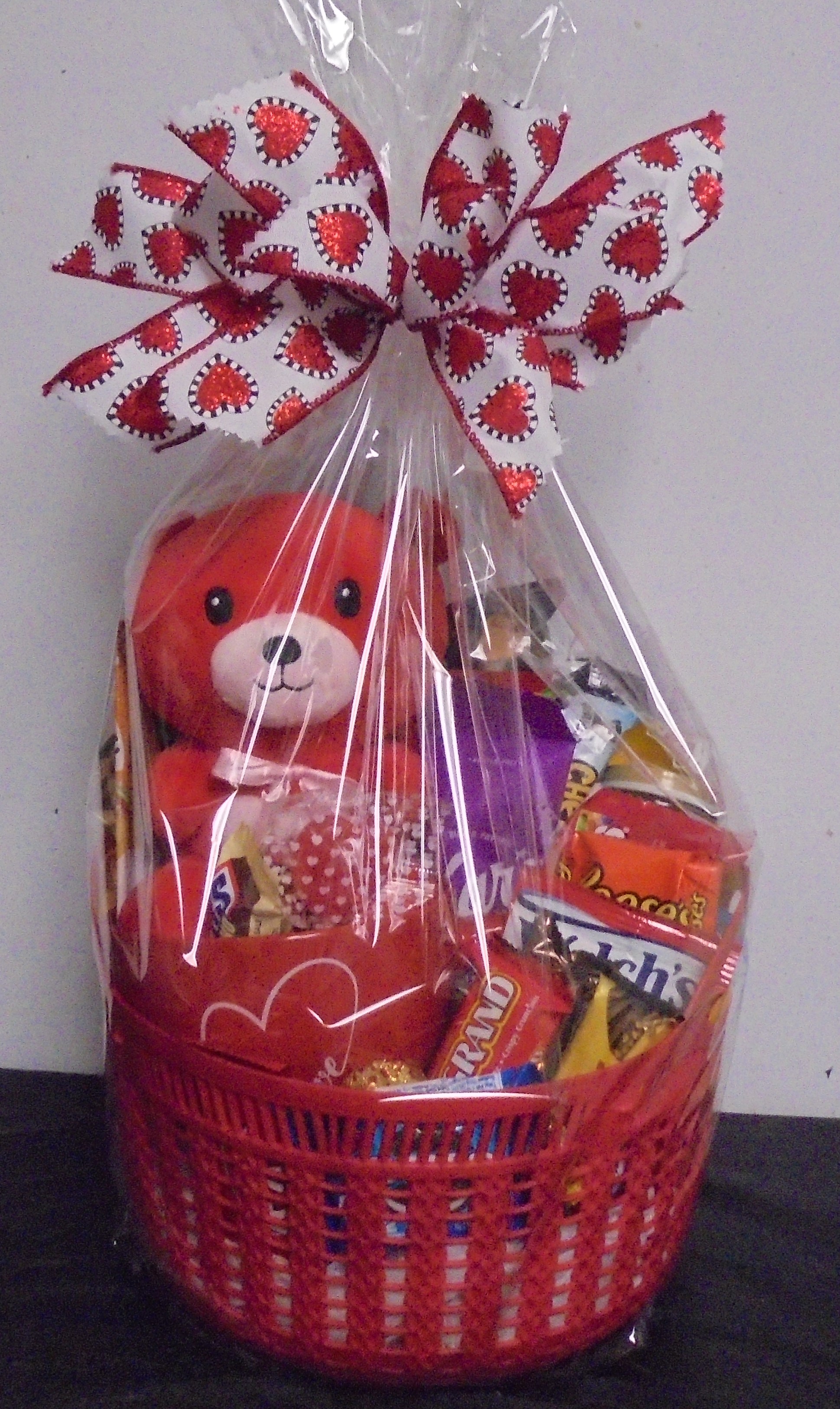 (15) "Valentine" Goodie Basket
W/ Plush Bear
$40.00