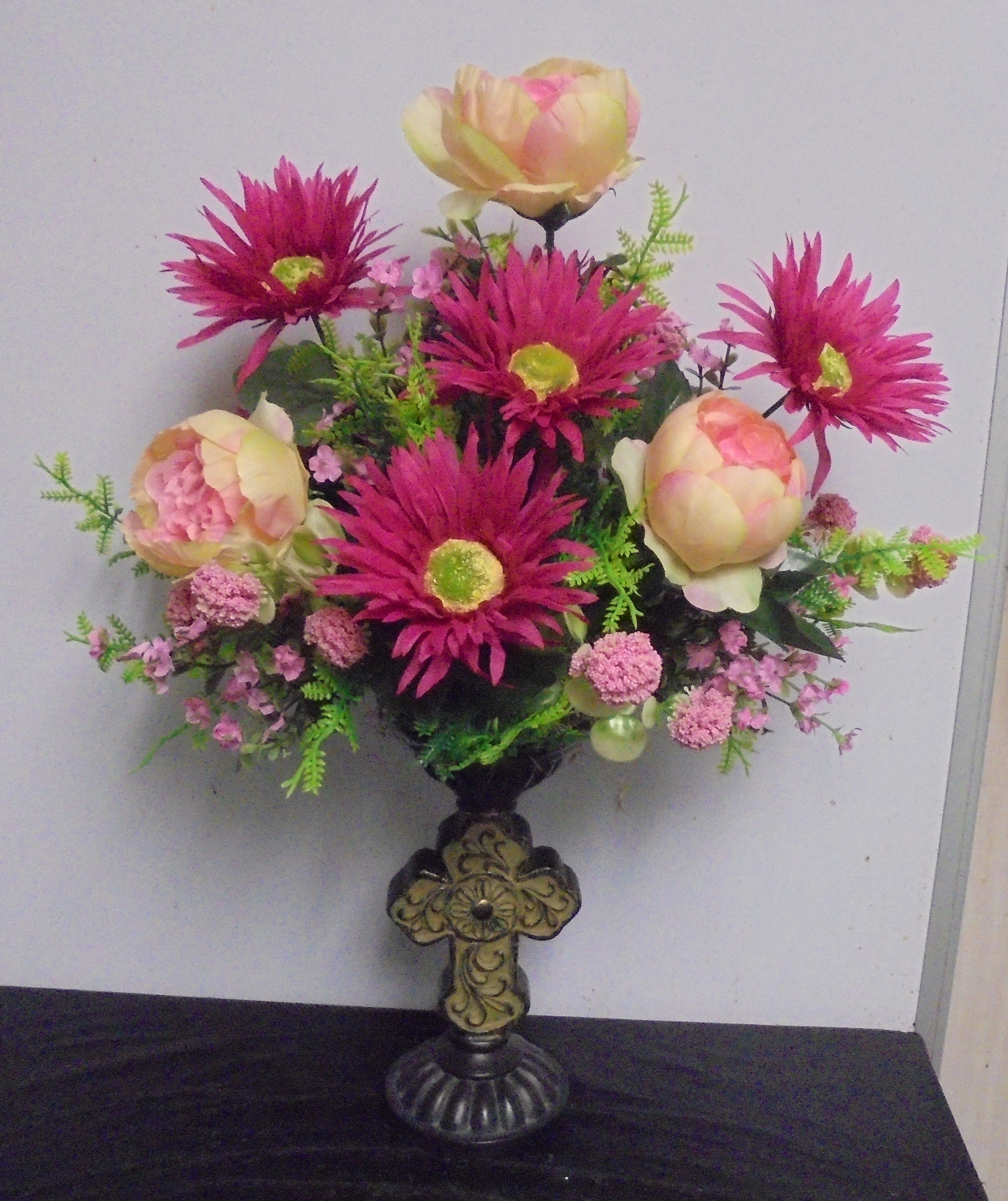 (41)  "SILK" Cross Arrangement
(Pink Mix)
$50.00