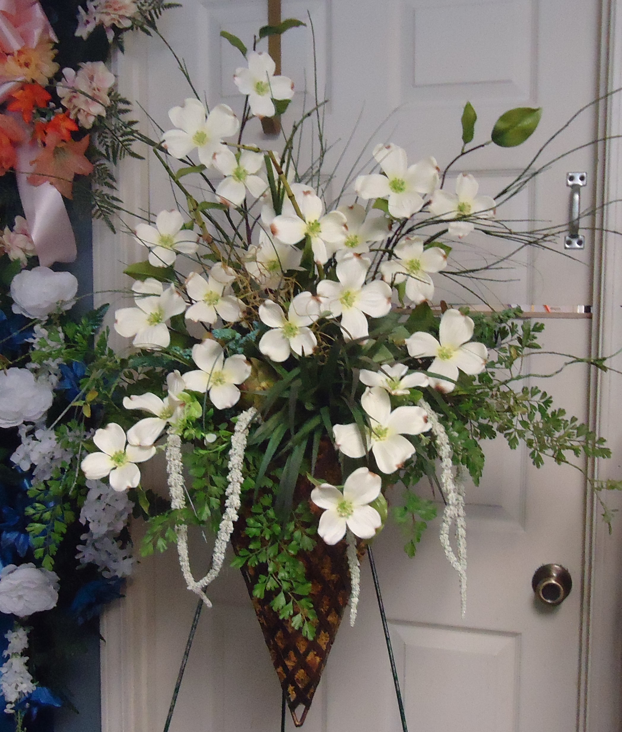 (30) "Door" (Metal) Decor
W/ Dogwoods
$85.00