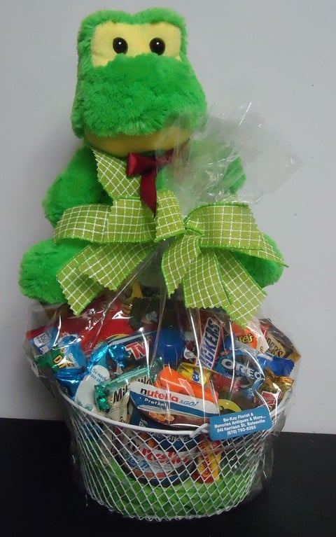 (24) Goodie Basket
W/ Plush Frog (Plush May Vary)
$40.00