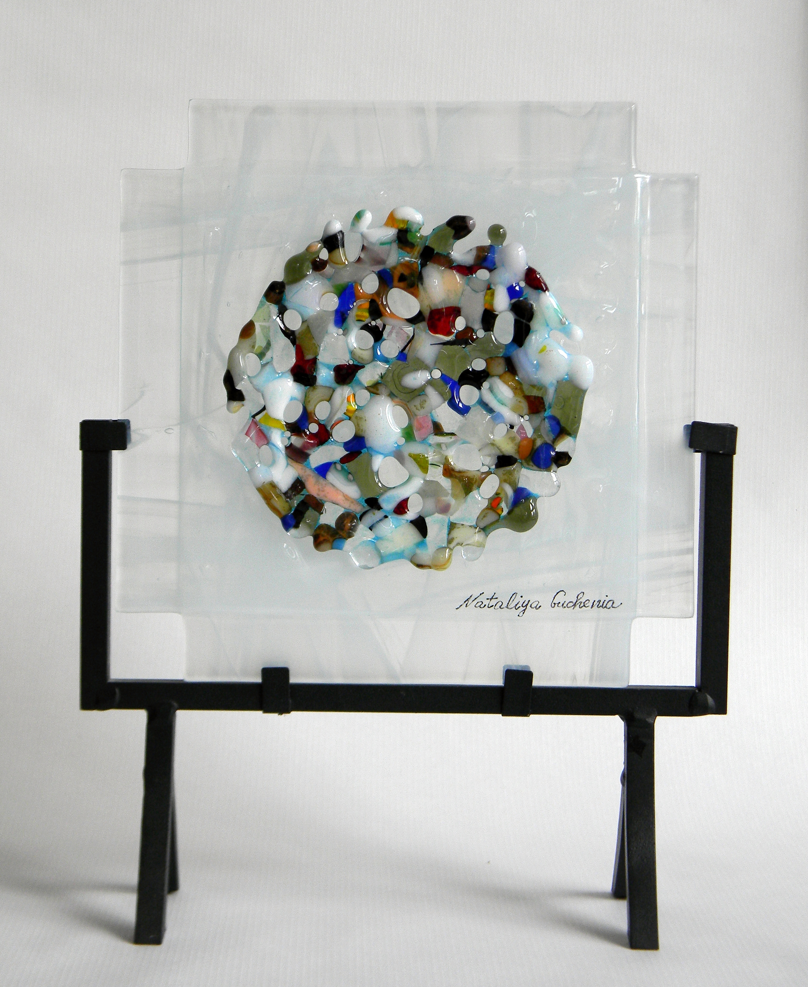 "Curiosity"
by Nataliya Guchenia
Glass Size - 7-3/4"H X 7-3/4"W
$175.00