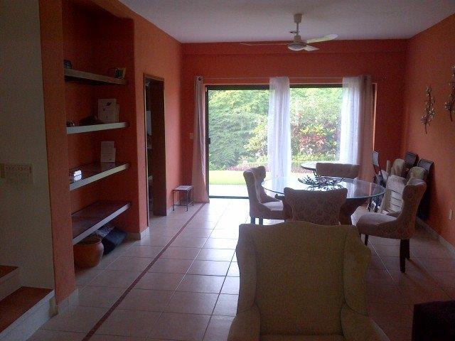 https://0201.nccdn.net/4_2/000/000/038/2d3/htco-c6-sala-vent-jardin-.jpg
