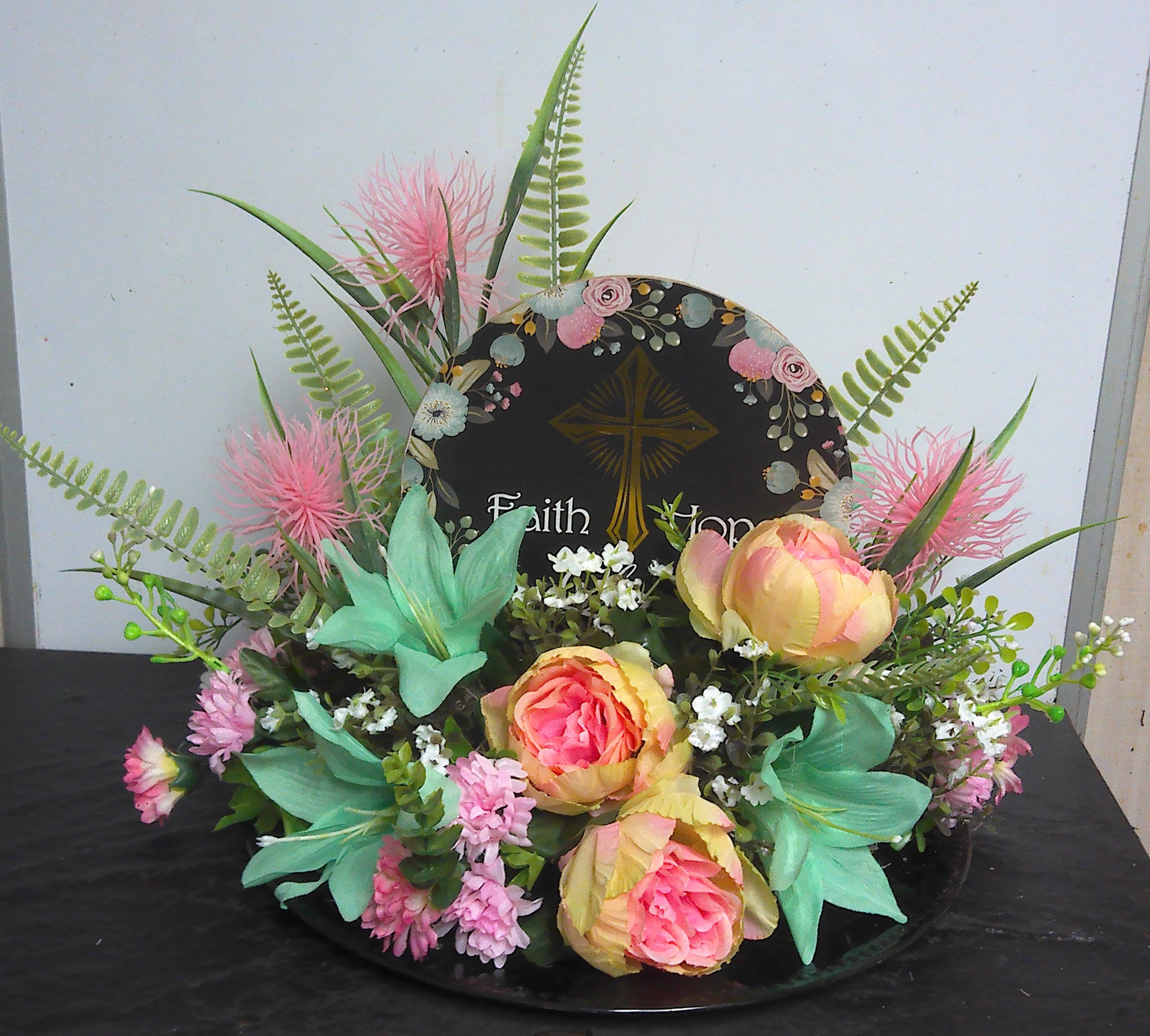 (32A)  "SILK" Arrangement
W/ Faith, Hope & Love Plaque
$45.00