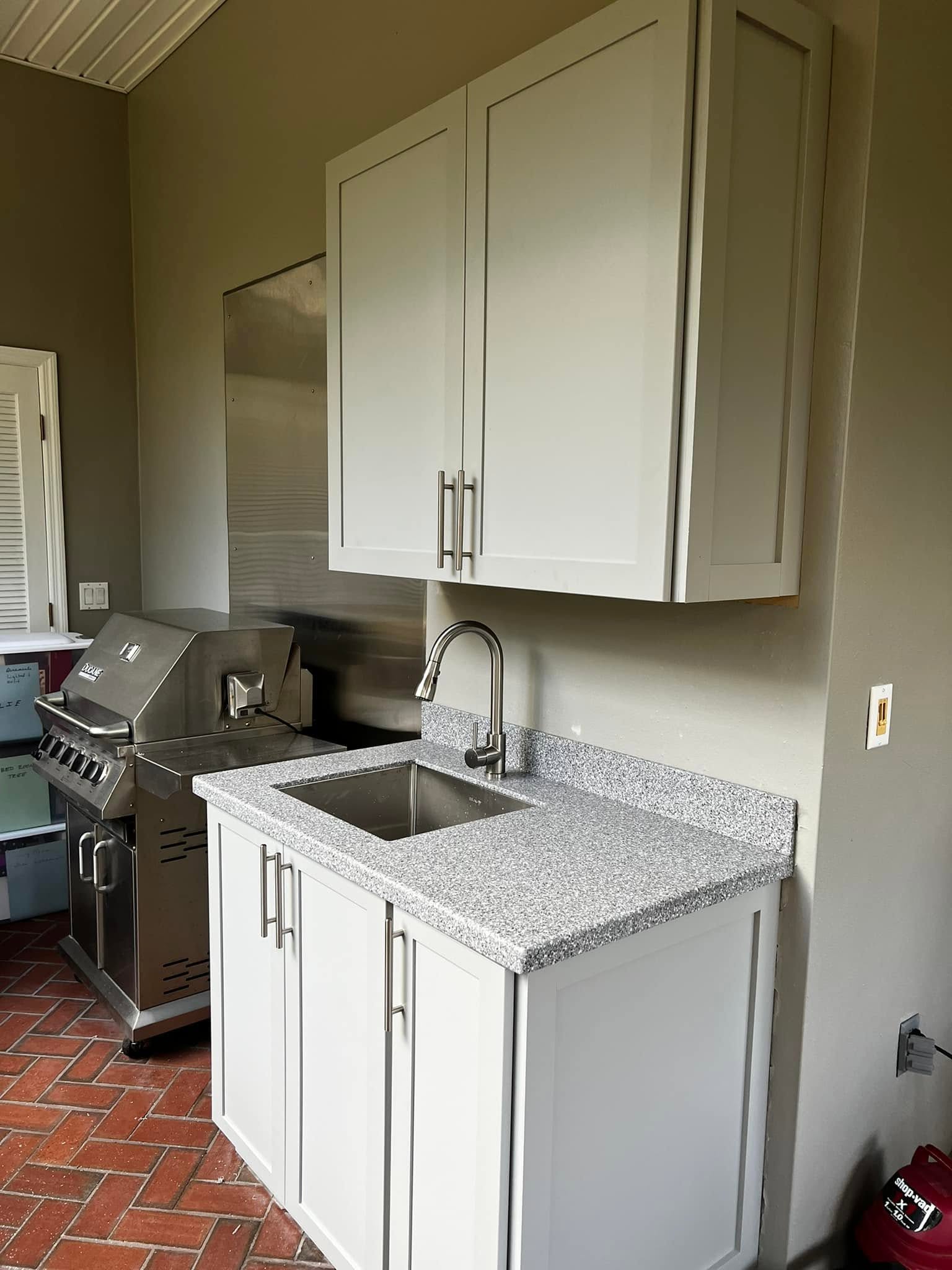 https://0201.nccdn.net/4_2/000/000/038/2d3/outdoor-kitchen3.jpg