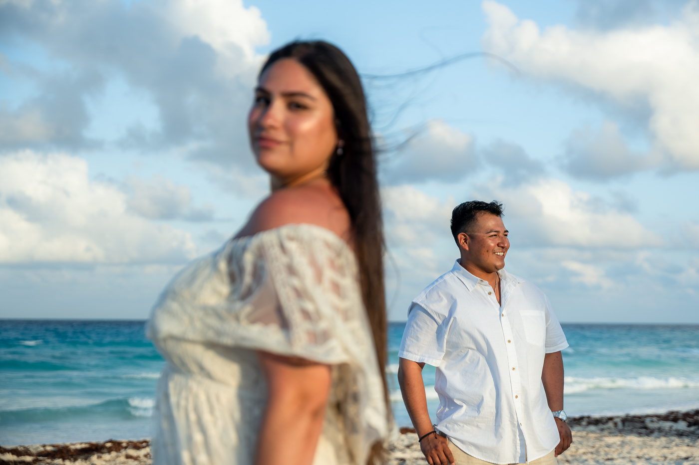 https://0201.nccdn.net/4_2/000/000/038/2d3/romantic-mariachi-proposal-in-cancu%CC%81n087.jpg