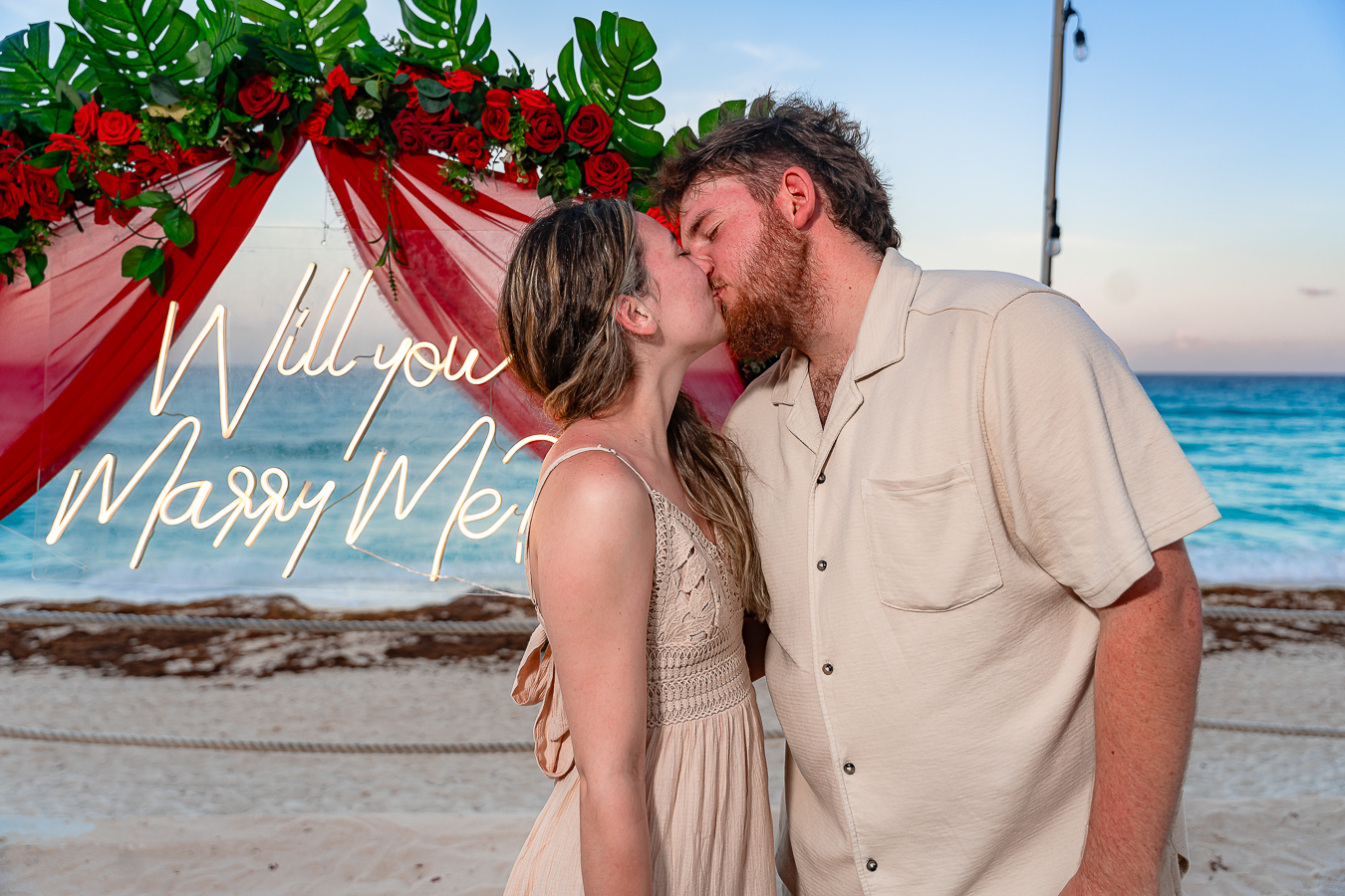 https://0201.nccdn.net/4_2/000/000/038/2d3/romantic-proposal-in-cancun-fiesta-americana-allinclusive95.jpg.jpg