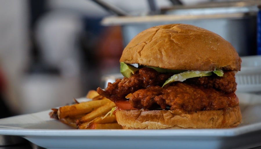 https://0201.nccdn.net/4_2/000/000/038/2d3/spicy-fried-chicken.jpg