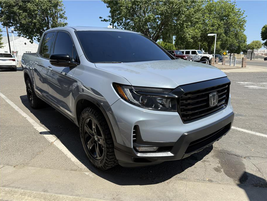 2023 Honda Ridgeline from 33 Auto Sales
Miles: 55,000
Drive: AWD
Trans: Automatic, 9-Spd
Engine: V6, i-VTEC, 3.5 Liter
Exterior: Gray
Interior: Black
Stock: 934
VIN: 5FPYK3F82PB036917