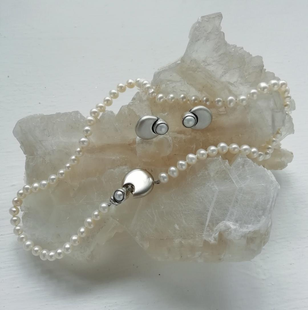 Perlas con luna
Plata y perlas cultivadas