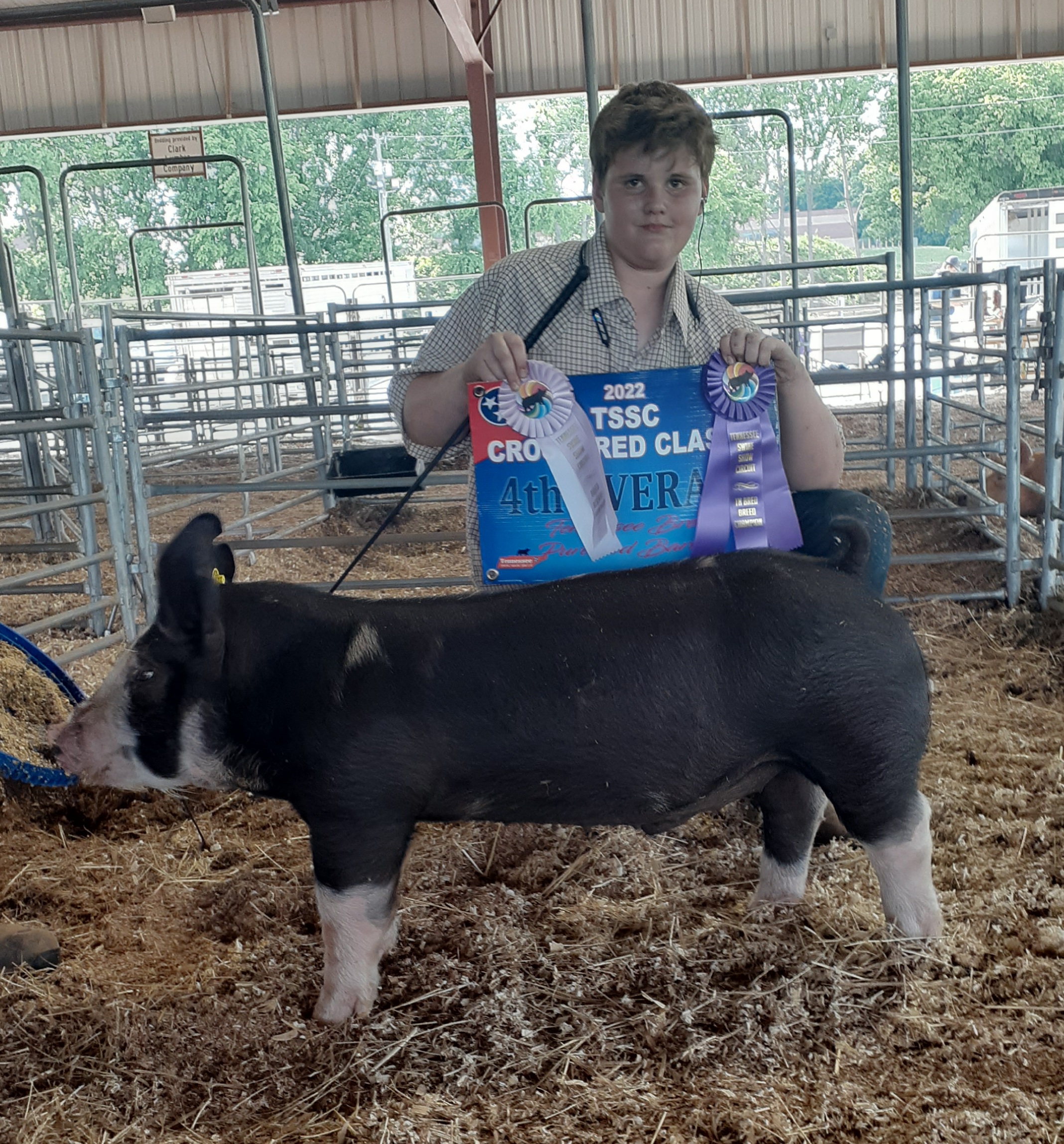Tylan Lusk
2022 Tennessee Crossbred Classic
Champion TN Bred Berkshire Barrow
4th Overall TN Bred Barrow
Reserve Champion Berkshire Barrow Open Show