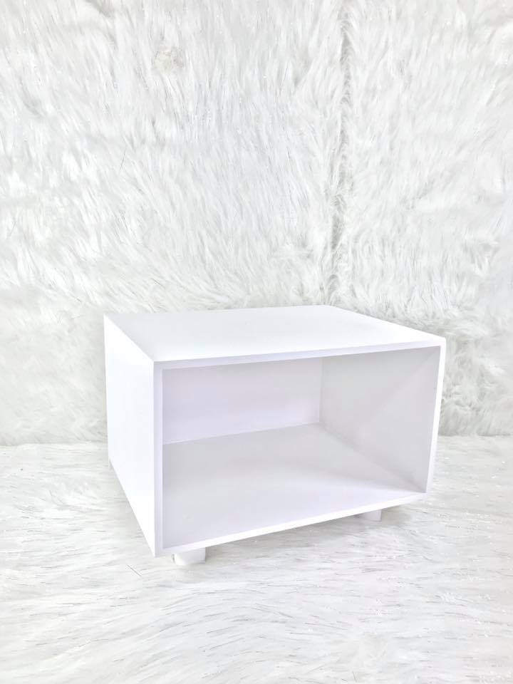 Bases tipo Tv para la mesa de Dulces 24 cm Altura  40 cm largo 
$30.000 