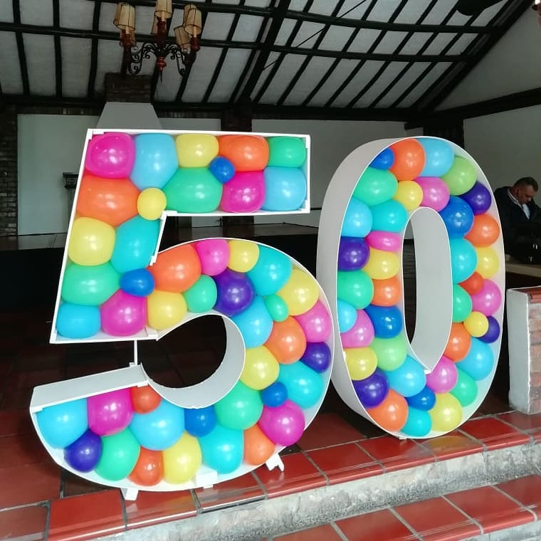 Numero Hueco
para rellenar con Globos
Medidas 1,40cm de Altura
24 cm Profundidad
Alquiler $ 60.000 SIN GLOBOS