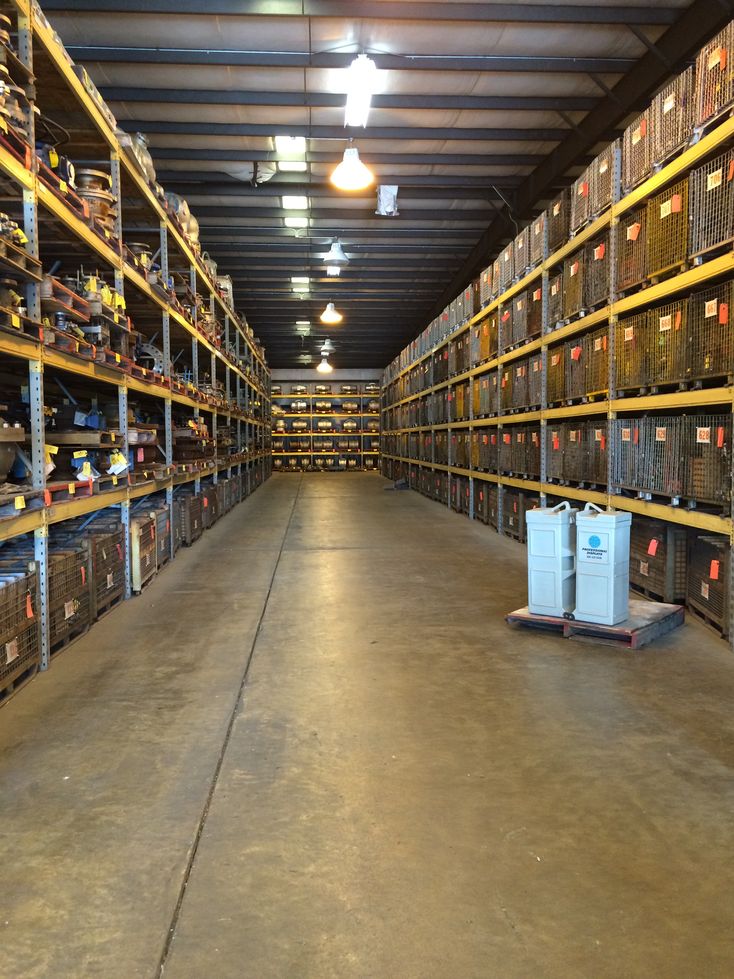 https://0201.nccdn.net/4_2/000/000/038/2d3/warehouse-aisles--30-.jpg