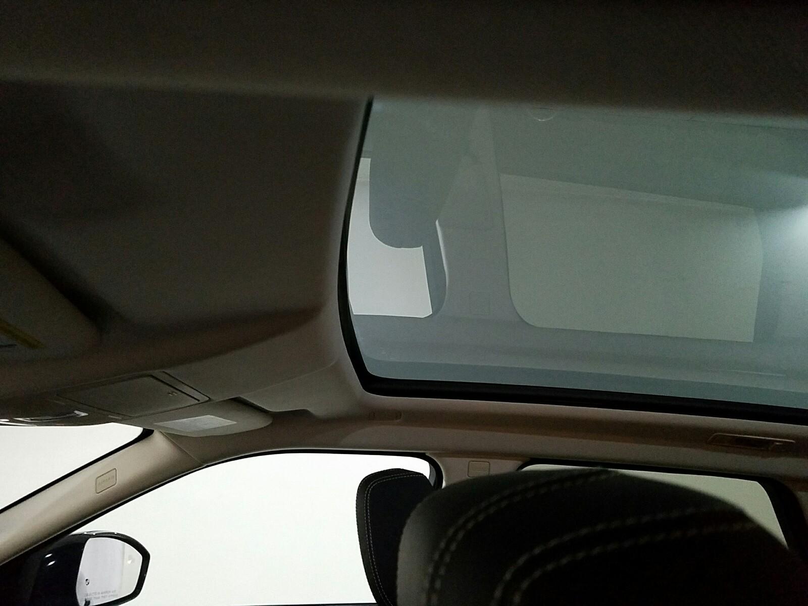 SUNROOF
