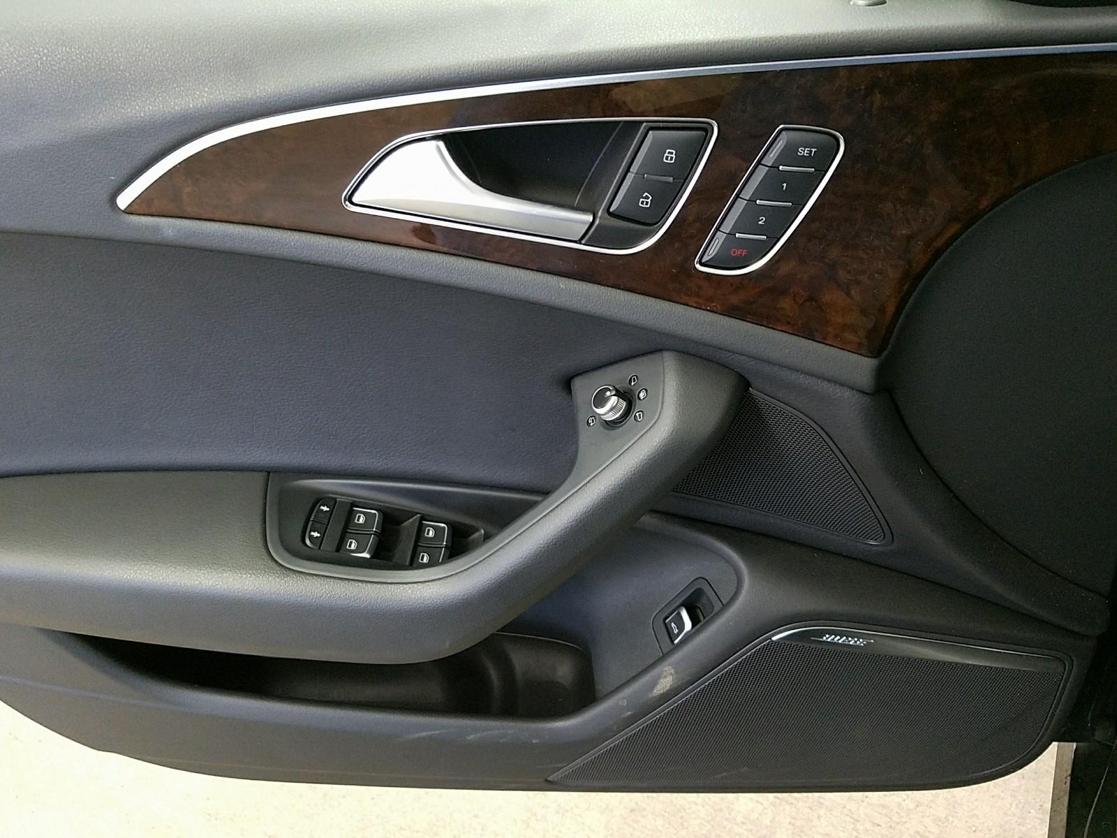 DRIVERDOORPANEL DRIVERDOORPANEL