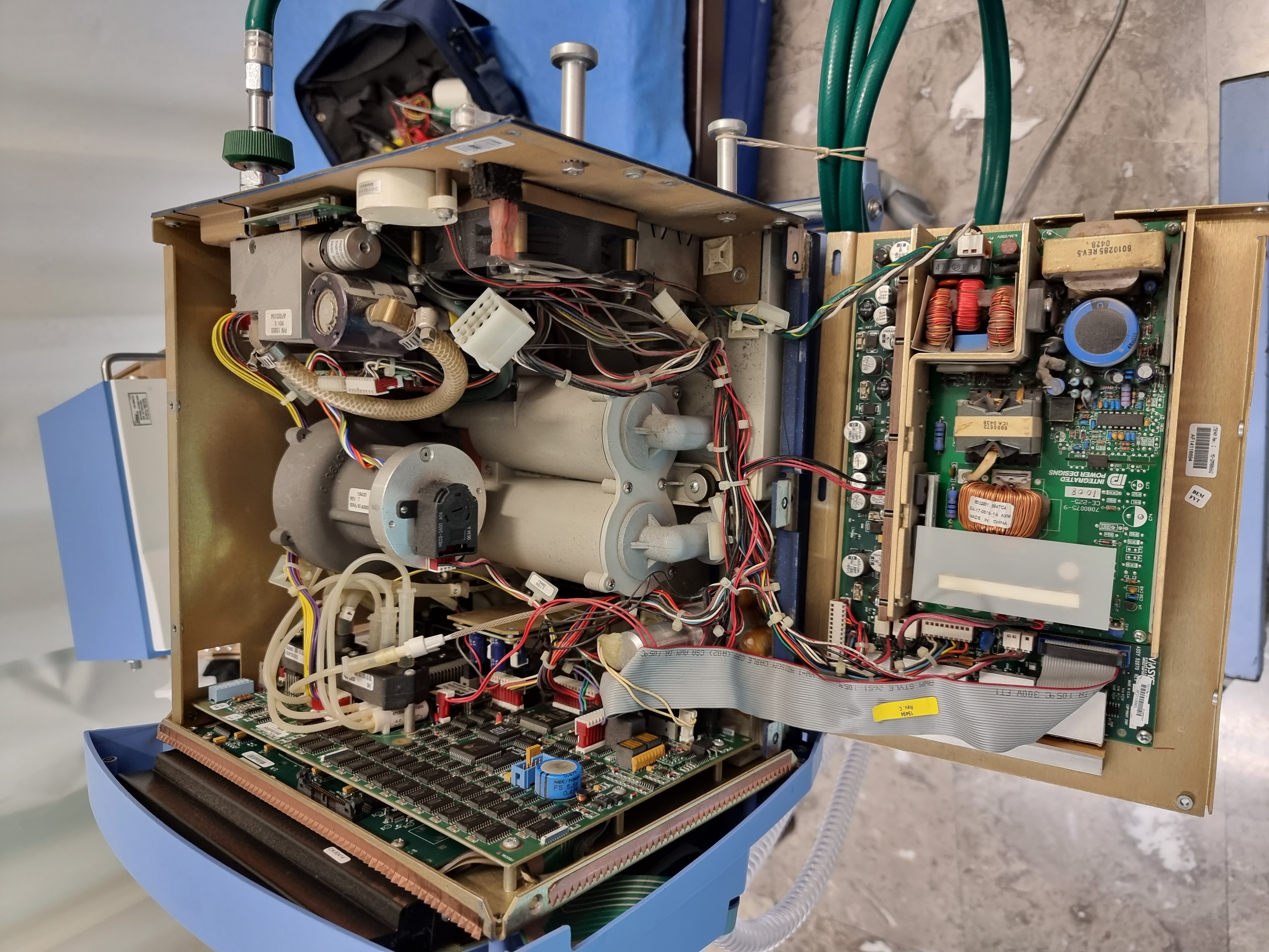 Ventilador Carefusion Vela