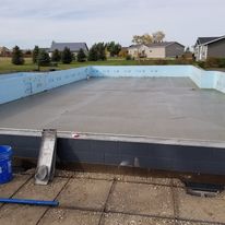 An empty pool