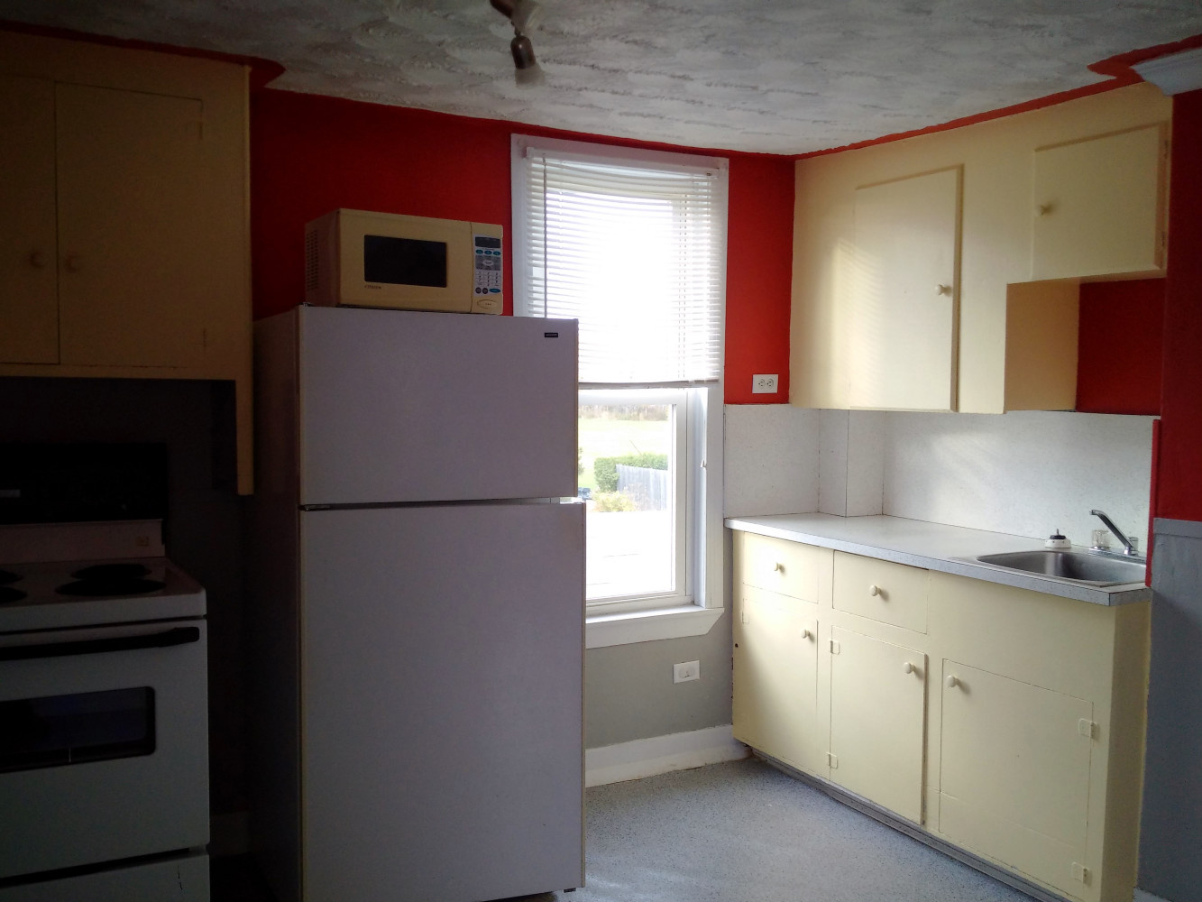 510 Milford #2 Kitchen