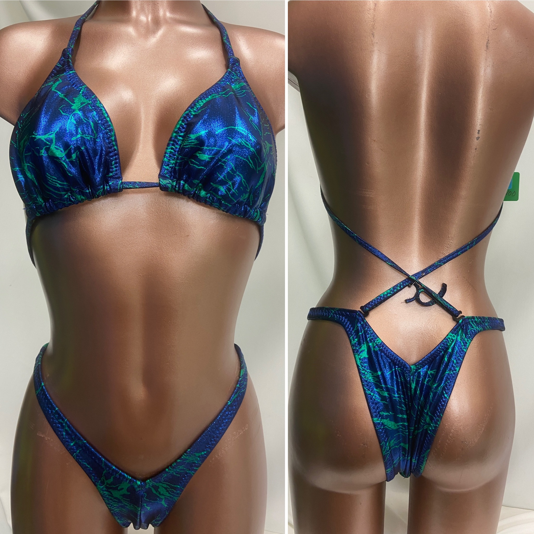 P7007
$85
C sliding top
small front, xsmall back
blue frost with green pattern
