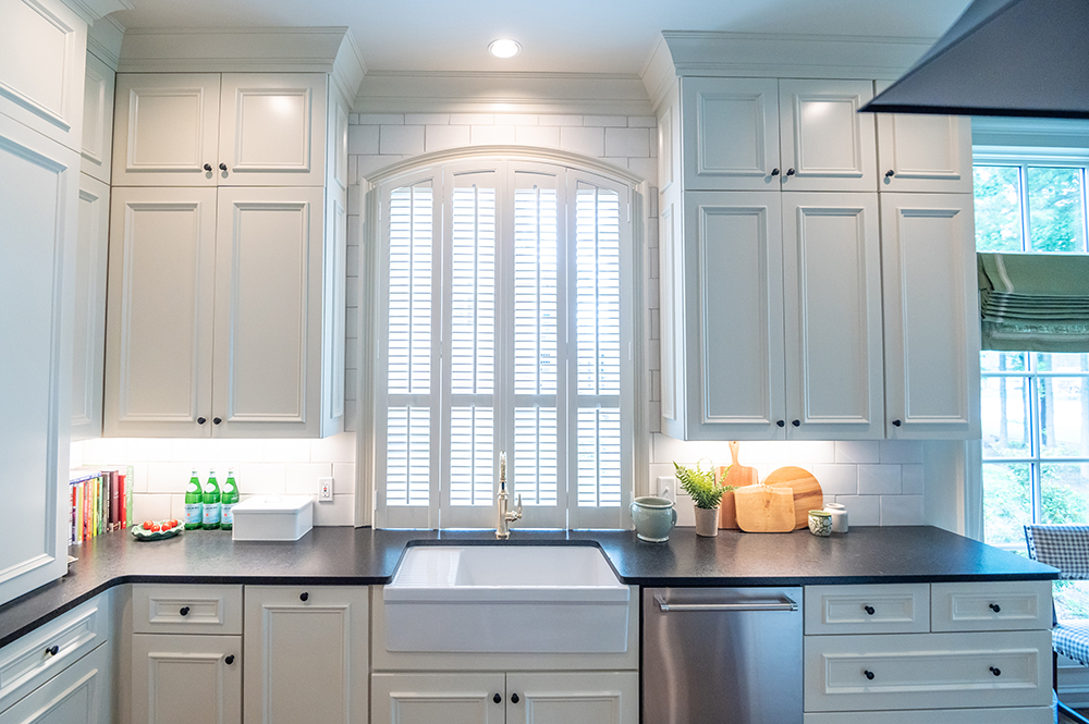 https://0201.nccdn.net/4_2/000/000/03f/ac7/arched-interior-shutters.jpg