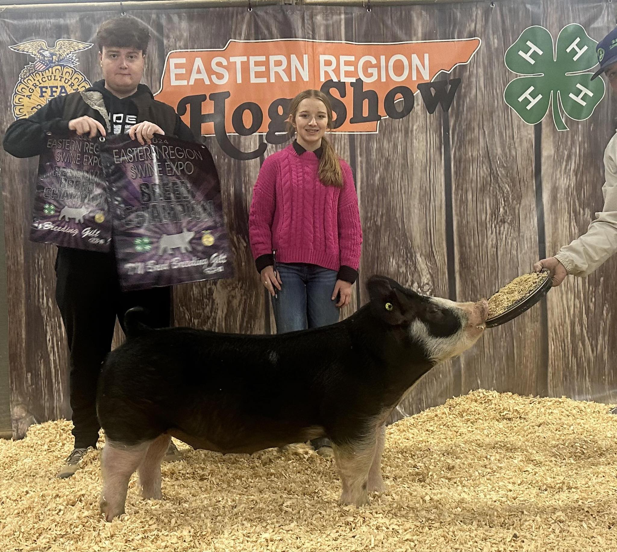 Baylee Brown
2024 Eastern Region Hog Show
Reserve Champion Berkshire Gilt
Champion TN Bred Berkshire Gilt