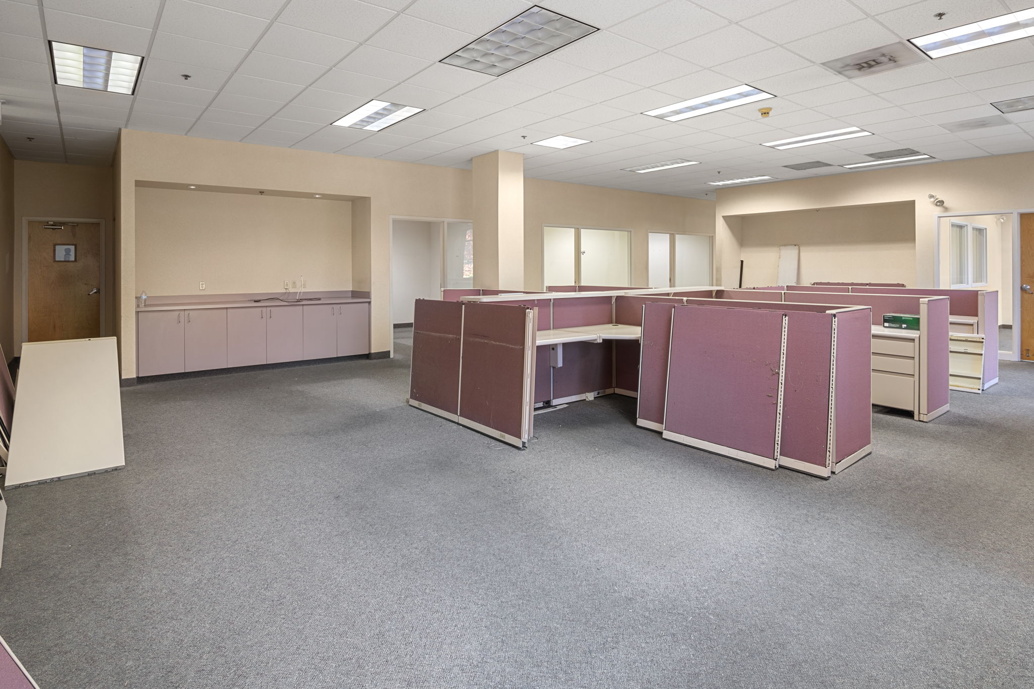 https://0201.nccdn.net/4_2/000/000/03f/ac7/ff-office-5.jpg