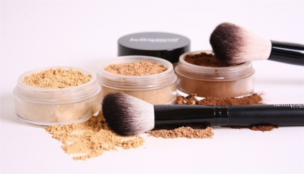 https://0201.nccdn.net/4_2/000/000/03f/ac7/maquillaje-3-598x343.jpg